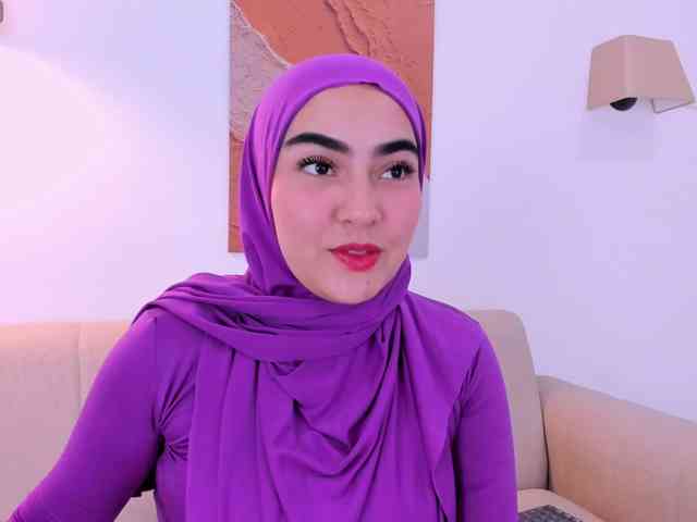 Malika-Noor webcam