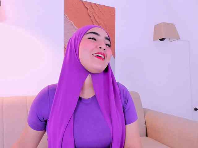 Malika-Noor webcam