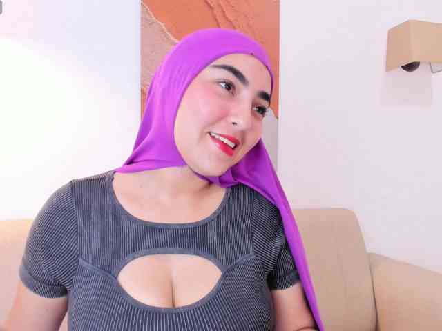 Malika-Noor webcam