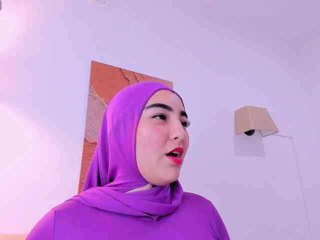 Malika-Noor webcam