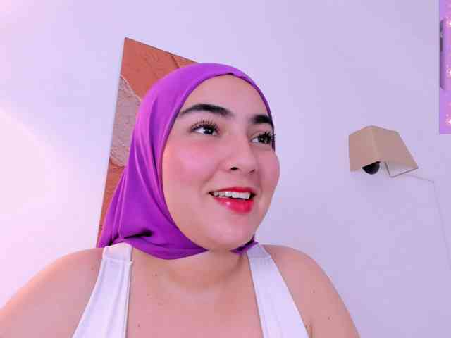 Malika-Noor webcam