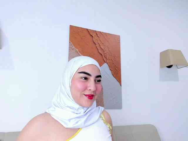 Malika-Noor webcam