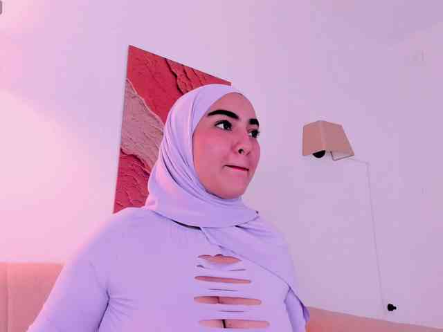 Malika-Noor webcam