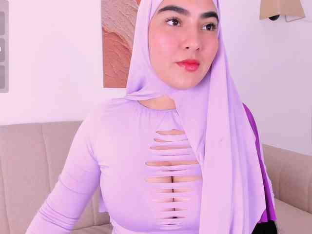 Malika-Noor webcam