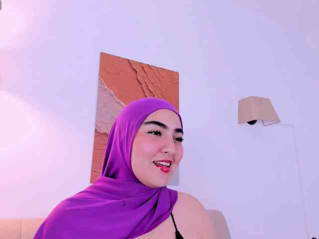Malika-Noor webcam