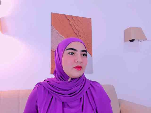 Malika-Noor webcam