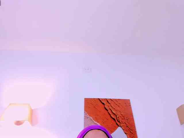 Malika-Noor webcam