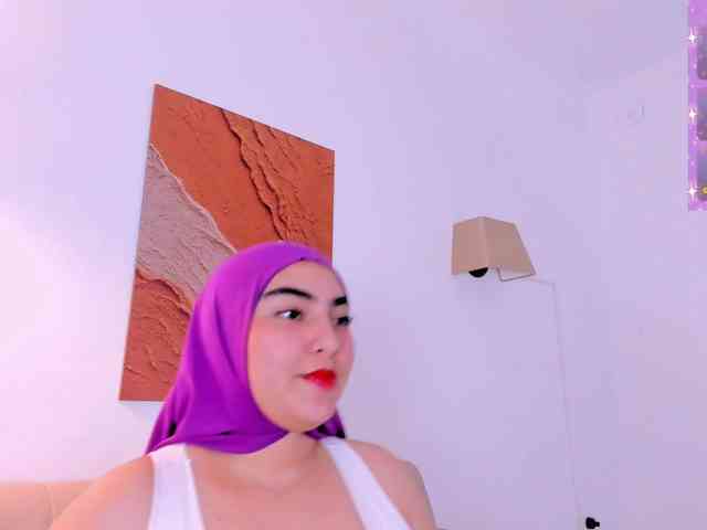 Malika-Noor webcam