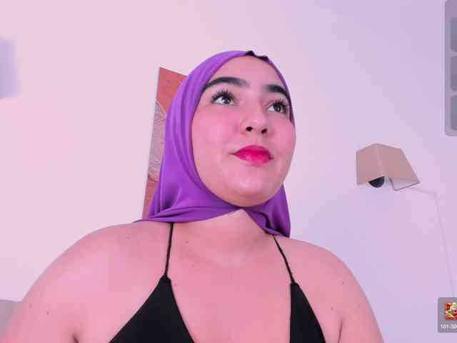 Malika-Noor webcam