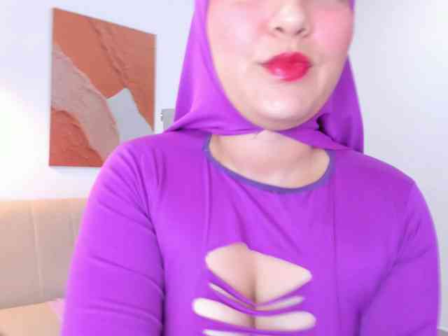 Malika-Noor webcam