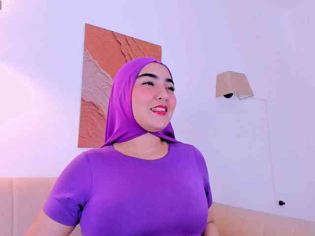 Malika-Noor webcam