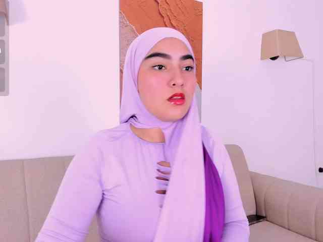Malika-Noor webcam