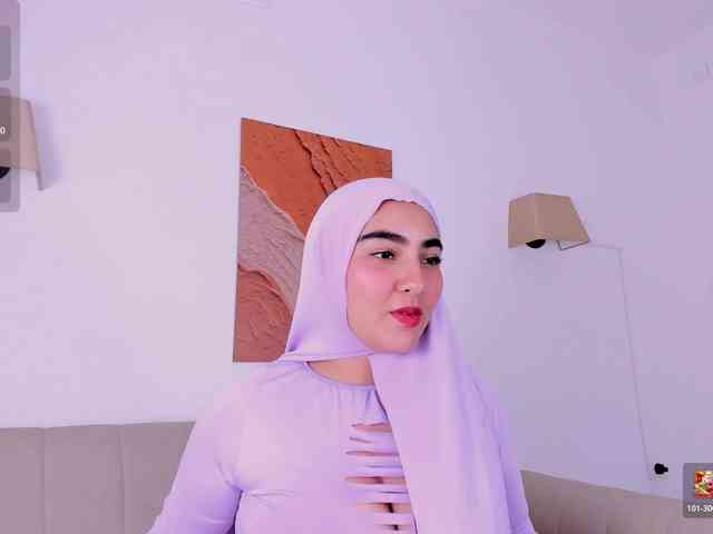 Malika-Noor webcam