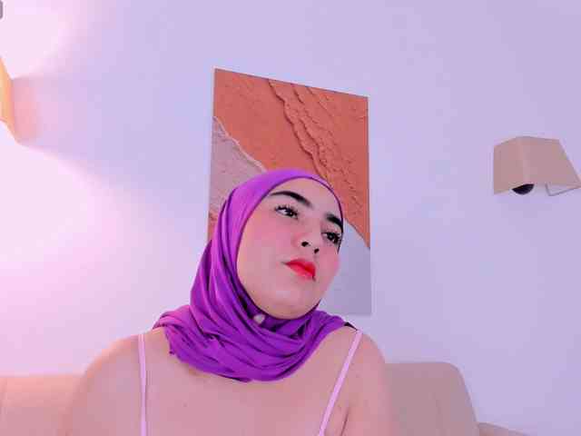 Malika-Noor webcam