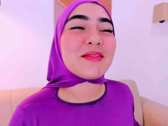 Malika-Noor webcam