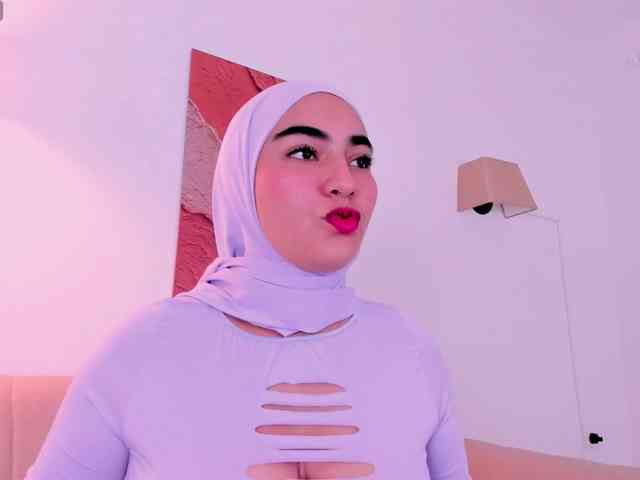 Malika-Noor webcam