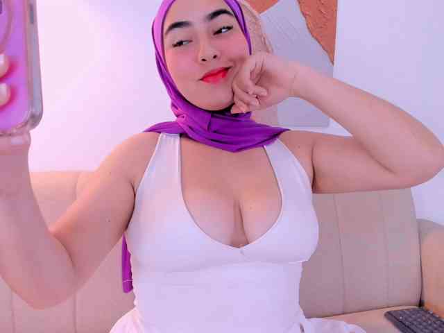Malika-Noor webcam
