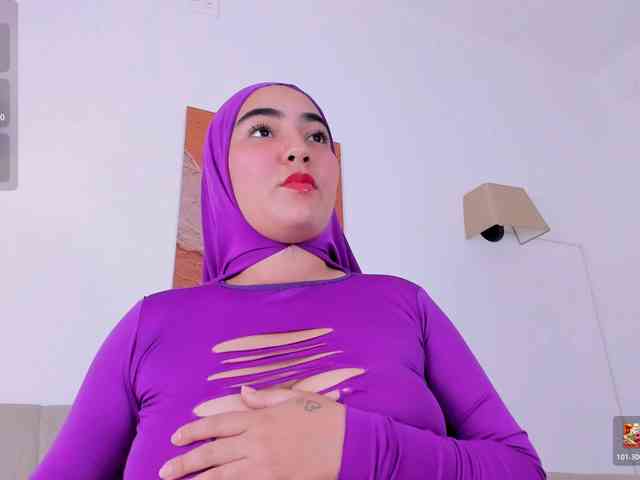 Malika-Noor webcam