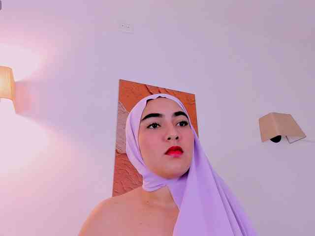 Malika-noor's live stream