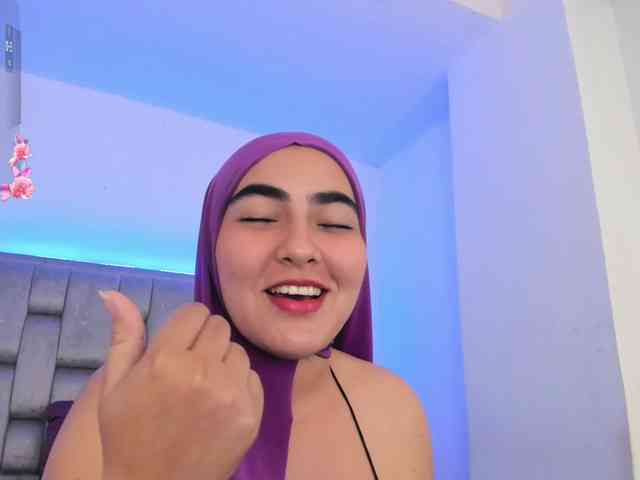 Malika-Noor webcam