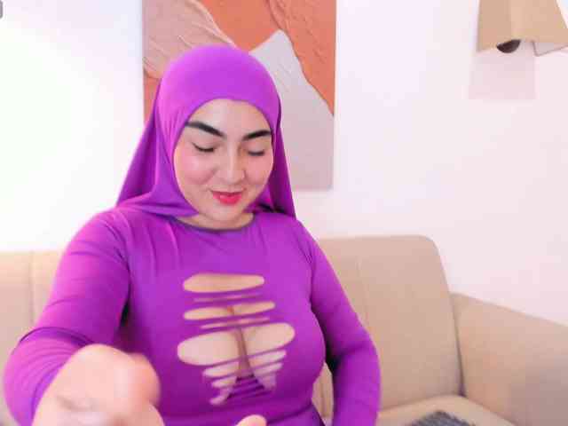 Malika-Noor webcam