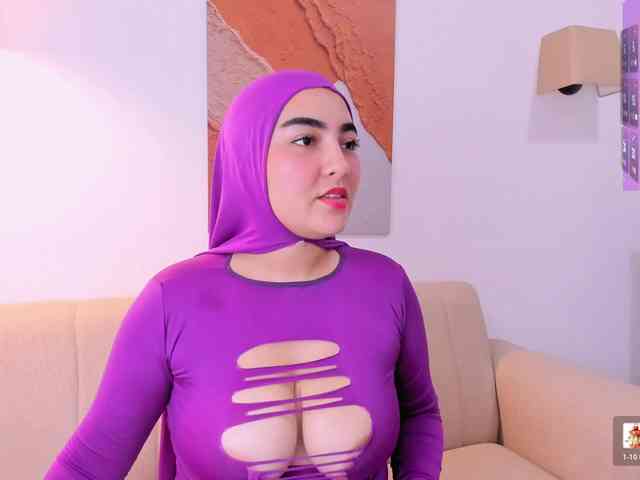 Malika-Noor webcam