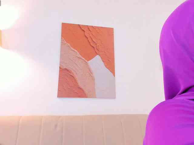 Malika-Noor webcam