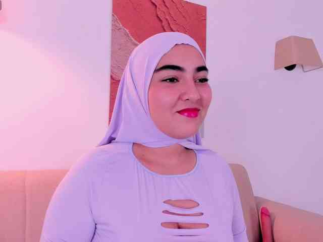 Malika-Noor webcam
