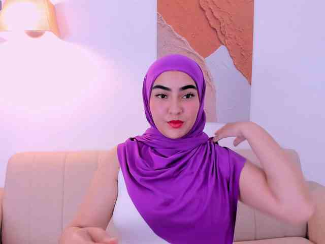 Malika-Noor webcam