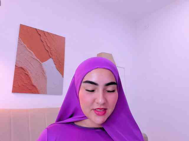 Malika-Noor webcam