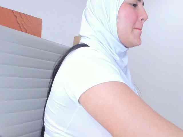 Malika-Noor webcam