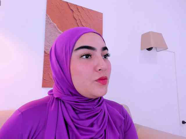 Malika-Noor webcam