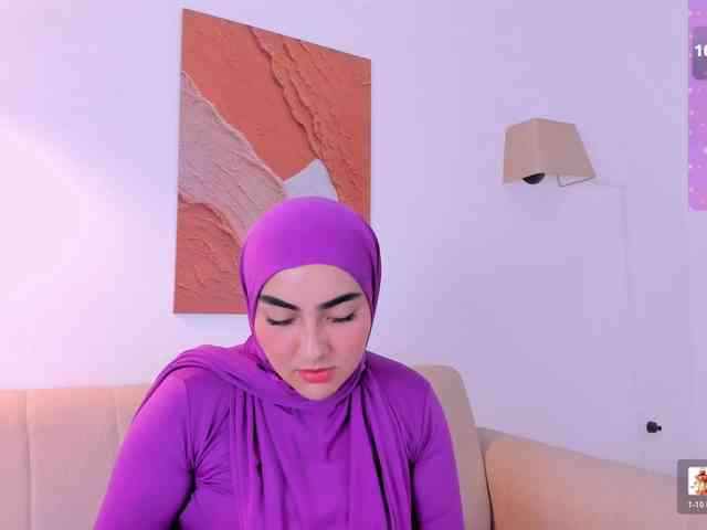 Malika-Noor webcam