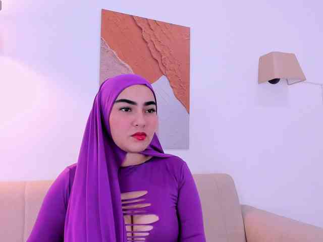 Malika-Noor webcam