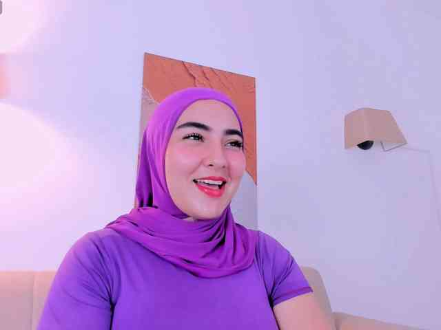Model: Malika-Noor