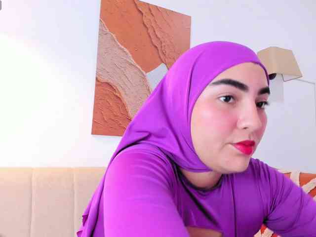 Malika-Noor webcam