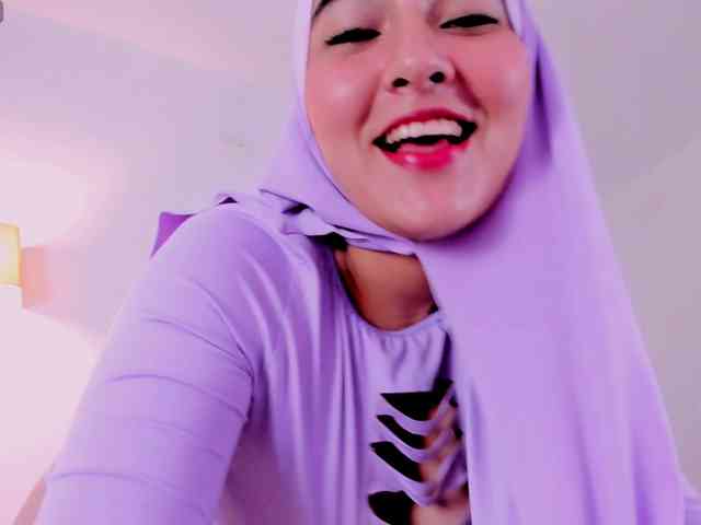 Malika-Noor webcam