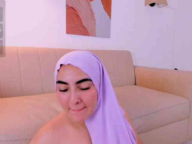 Malika-Noor webcam