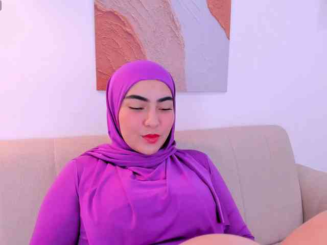 Malika-Noor webcam