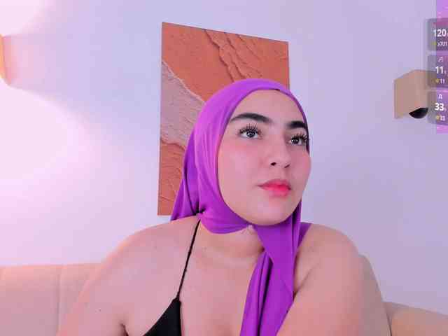 Malika-Noor webcam