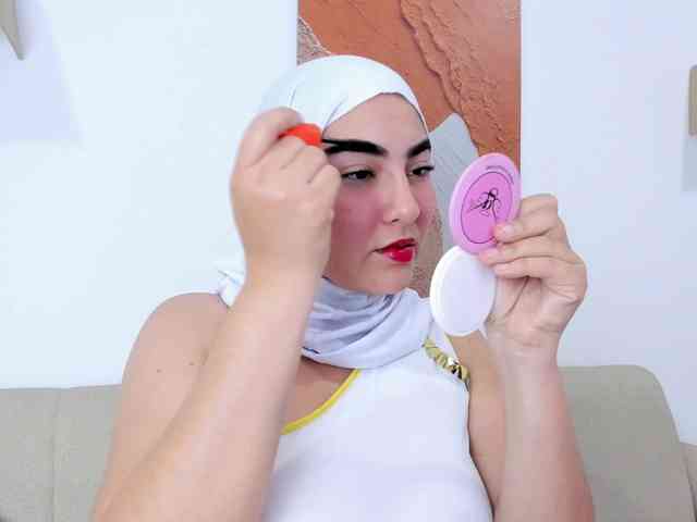 Malika-Noor webcam