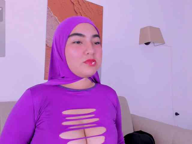 Malika-Noor webcam