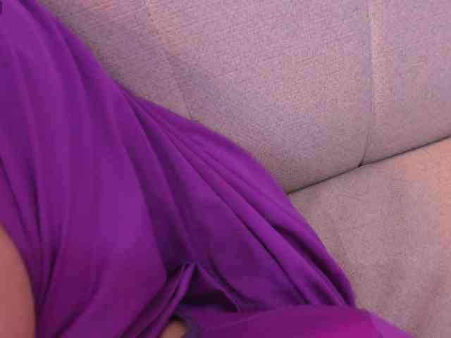 Malika-Noor webcam