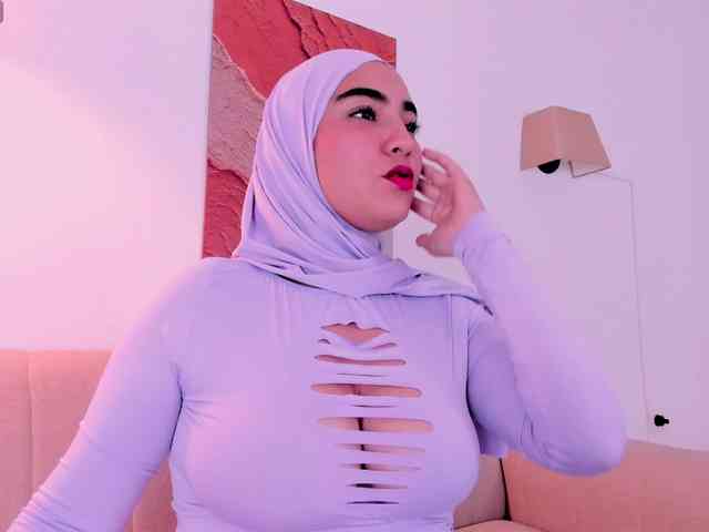 Malika-Noor webcam