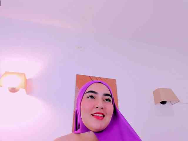 Malika-Noor webcam
