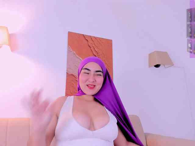 Malika-Noor webcam