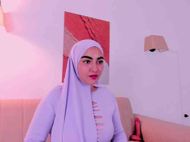 Malika-Noor webcam