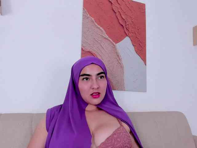 Malika-Noor webcam