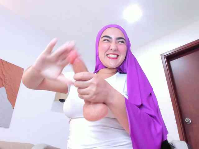 Malika-Noor webcam