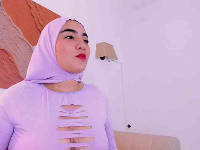 Malika-Noor webcam